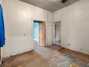 9429 E Avenue H, Houston TX 77012