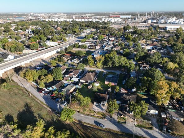 9429 E Avenue H, Houston TX 77012