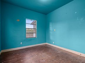 9429 E Avenue H, Houston TX 77012