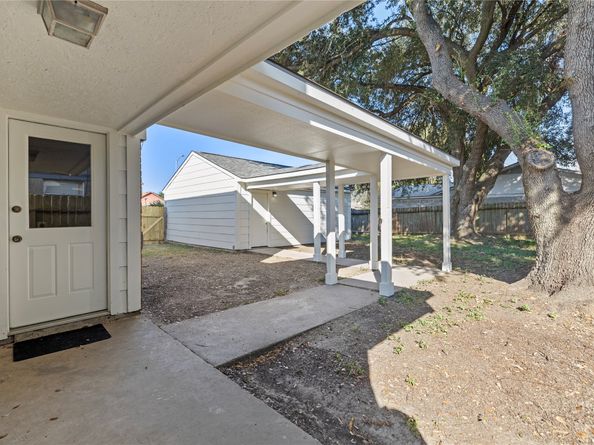 11350 Raven View Dr, Houston TX 77067