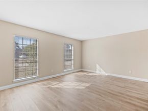 11350 Raven View Dr, Houston TX 77067