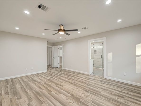 2111 Nina Lee Lane, Houston TX 77018