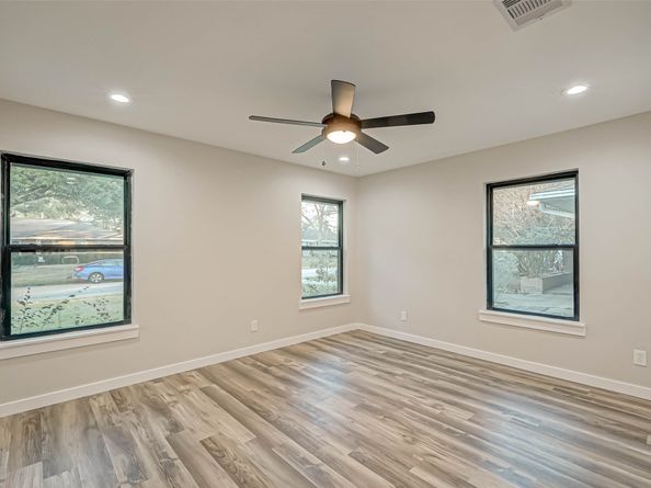 2111 Nina Lee Lane, Houston TX 77018