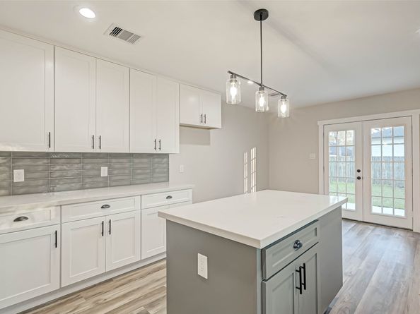 2111 Nina Lee Lane, Houston TX 77018