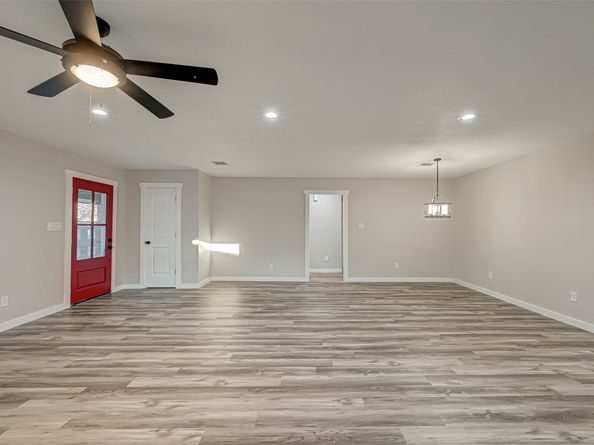 2111 Nina Lee Lane, Houston TX 77018