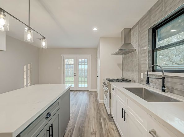 2111 Nina Lee Lane, Houston TX 77018