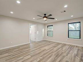 2111 Nina Lee Lane, Houston TX 77018