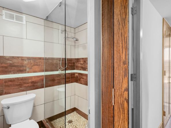 2016 Main Street 722, Houston TX 77002