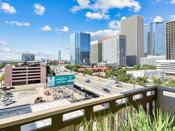 2016 Main Street 722, Houston TX 77002