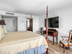 2016 Main Street 722, Houston TX 77002