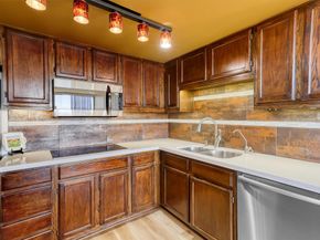 2016 Main Street 722, Houston TX 77002