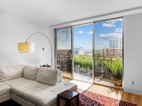 2016 Main Street 722, Houston TX 77002