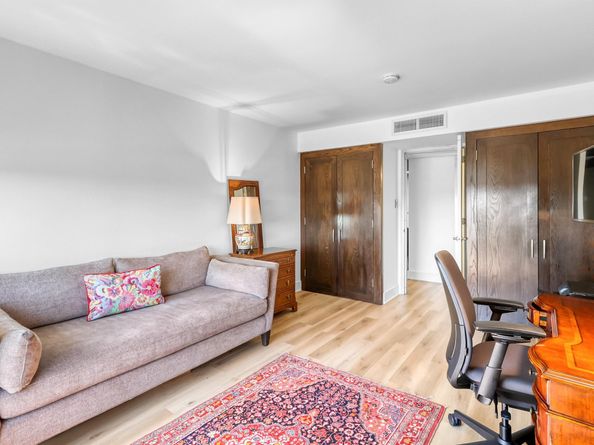 2016 Main Street 722, Houston TX 77002