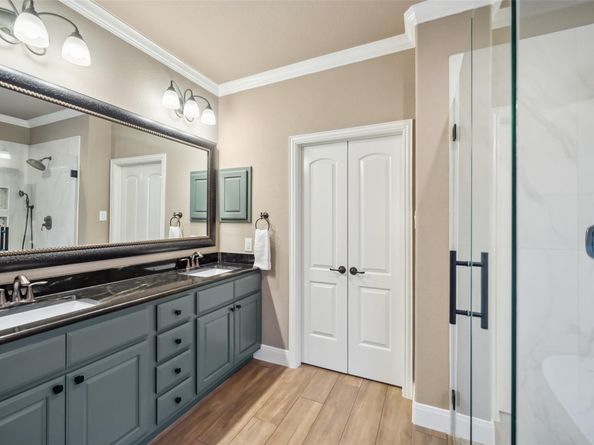 207 N Vershire Circle, The Woodlands TX 77354