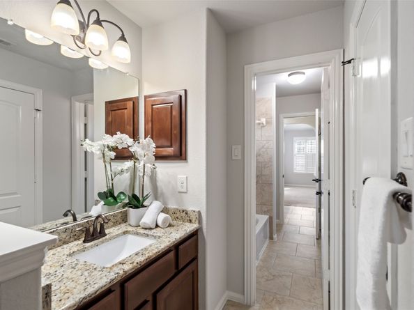 207 N Vershire Circle, The Woodlands TX 77354