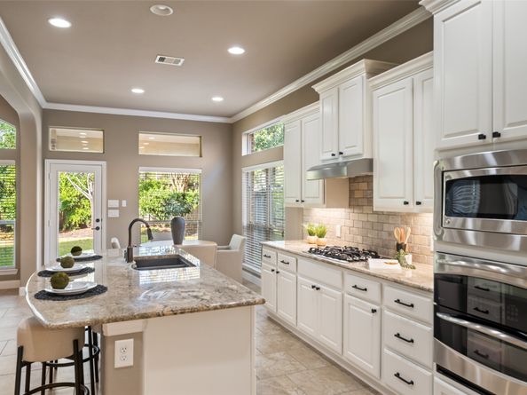 207 N Vershire Circle, The Woodlands TX 77354