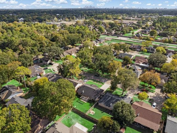 3414 Lemon Tree Lane, Houston TX 77088