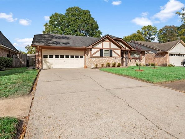 3414 Lemon Tree Lane, Houston TX 77088