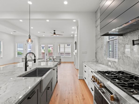 1315 Waverly Street, Houston TX 77008