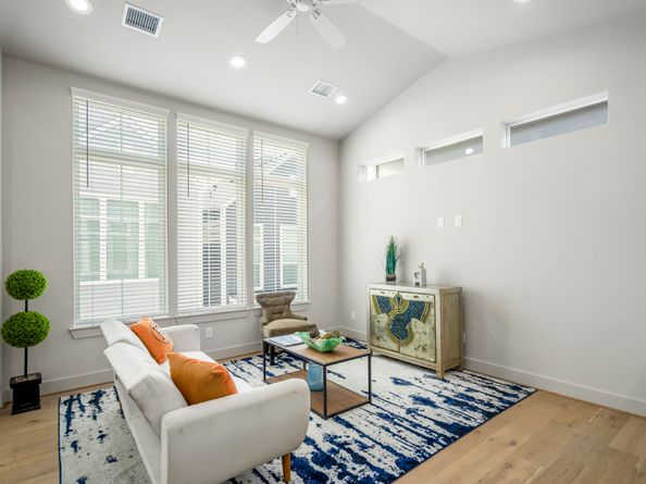 5233 Hillman Street B, Houston TX 77023