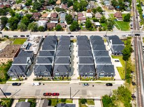 5233 Hillman Street B, Houston TX 77023