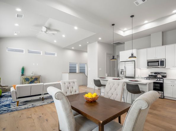 5233 Hillman Street B, Houston TX 77023