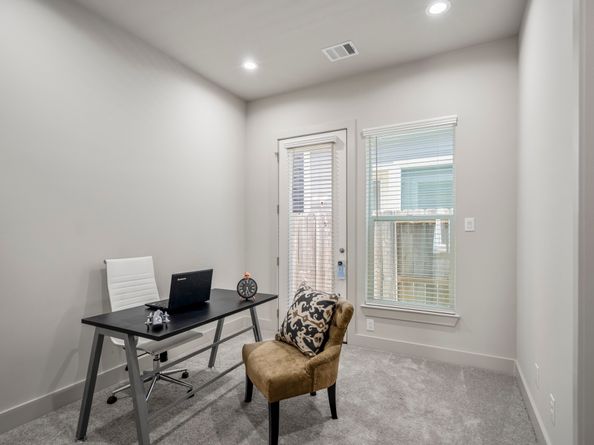 5233 Hillman Street B, Houston TX 77023