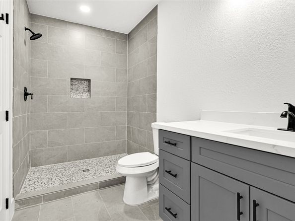 8631 Mcdade Street, Houston TX 77080