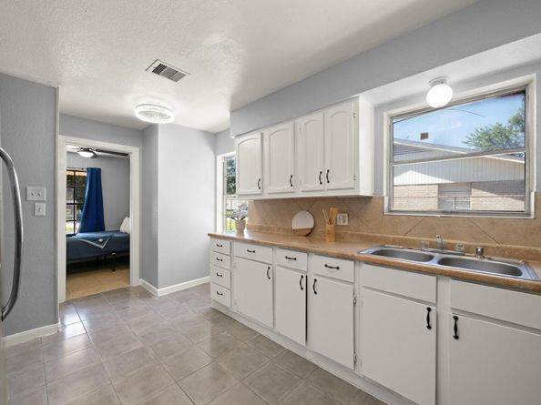 5319 Greylog Drive, Houston TX 77048