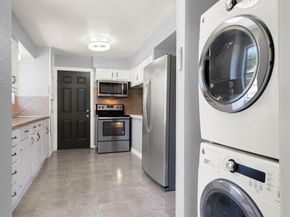 5319 Greylog Drive, Houston TX 77048