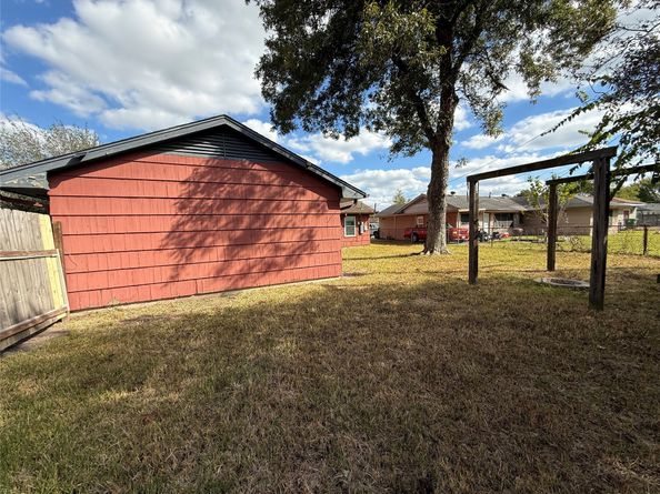 1857 Huge Oaks Street, Houston TX 77055