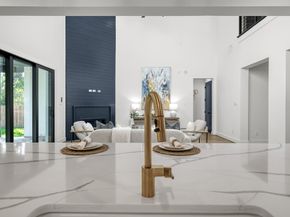 1502 Story Street, Houston TX 77055