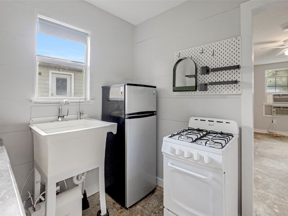 2919 Cochran Street, Houston TX 77009