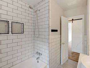 2919 Cochran Street, Houston TX 77009