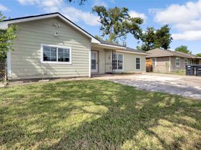 2919 Cochran Street, Houston TX 77009