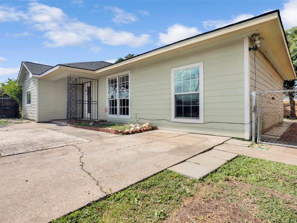 2919 Cochran Street, Houston TX 77009