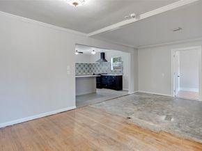 2919 Cochran Street, Houston TX 77009