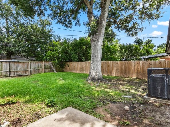 4303 Dacca Drive, Houston TX 77047