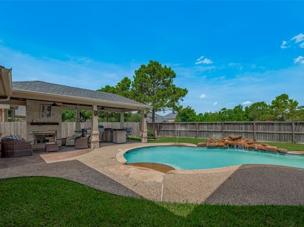 16011 Maple Shores Drive, Houston TX 77044