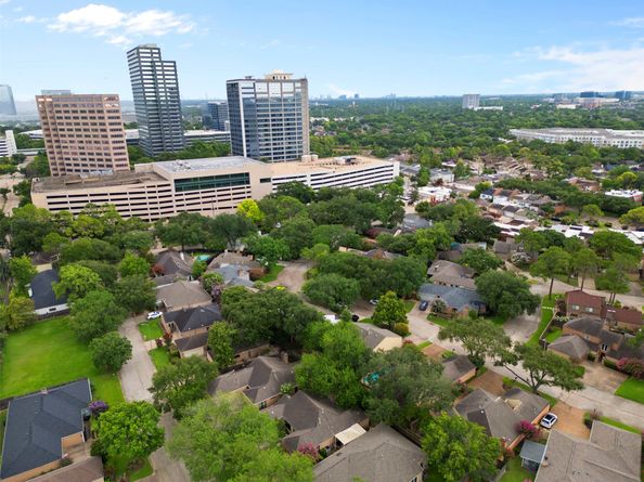 310 W Fair Harbor Lane, Houston TX 77079