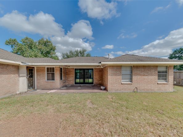 5243 Stillbrooke Drive, Houston TX 77096