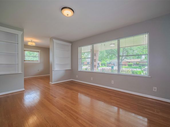 5243 Stillbrooke Drive, Houston TX 77096