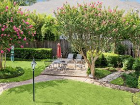 2238 S Piney Point Road 204, Houston TX 77063