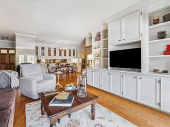 2238 S Piney Point Road