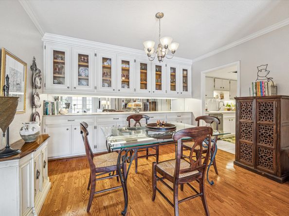 2238 S Piney Point Road 204, Houston TX 77063