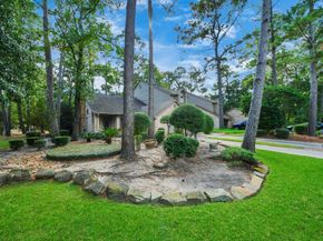 15 Lakeridge Drive, The Woodlands TX 77381