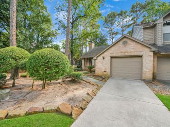 15 Lakeridge Drive