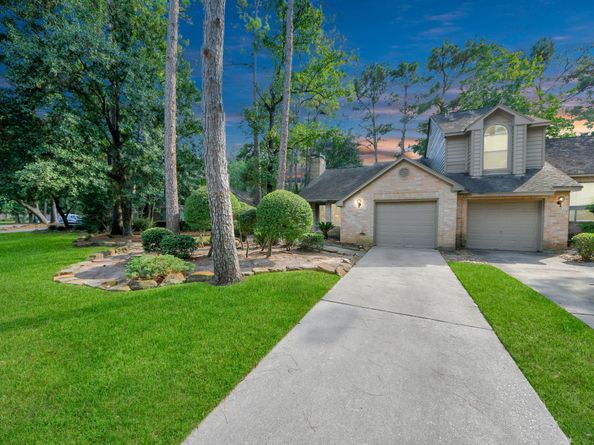 15 Lakeridge Drive, The Woodlands TX 77381