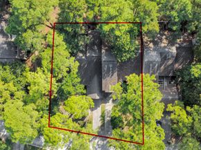 15 Lakeridge Drive, The Woodlands TX 77381
