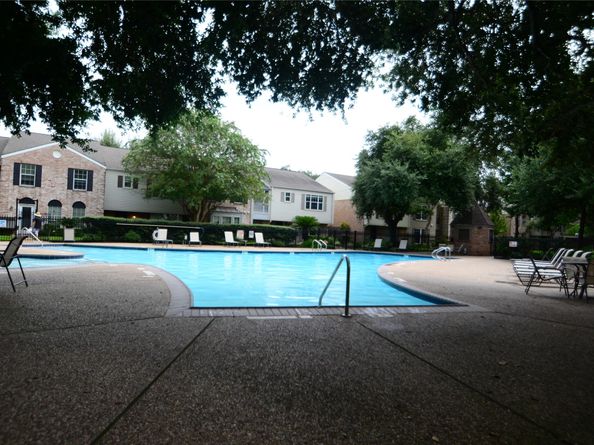 12978 Trail Hollow Drive 2978, Houston TX 77079